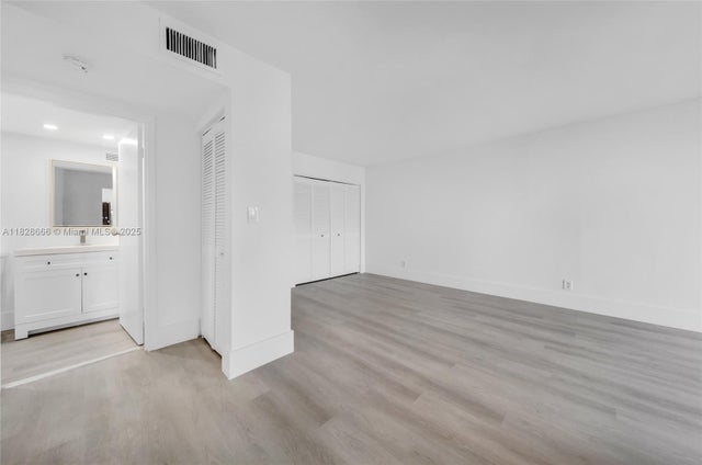 4 of 24 - 17021 N Bay Rd 1025, Sunny Isles Beach, FL