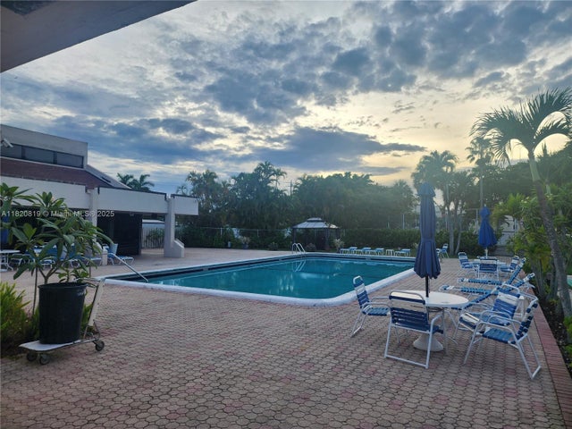 3 of 26 - 2541 Aragon Blvd 105, Sunrise, FL