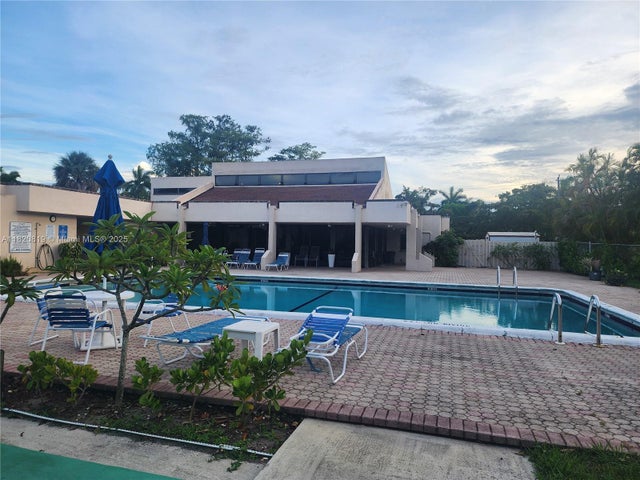 5 of 26 - 2541 Aragon Blvd 105, Sunrise, FL