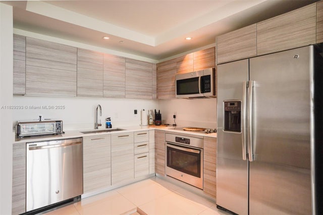 5 of 42 - 121 Ne 34th St 2711, Miami, FL