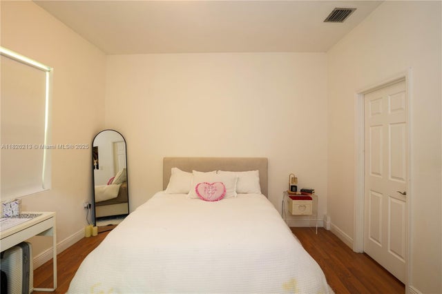 5 of 23 - 2280 Sw 16th Ct, Miami, FL