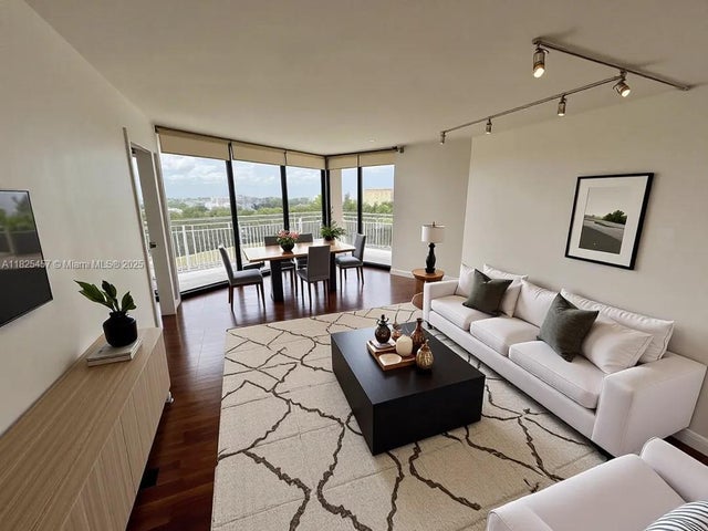 2 of 50 - 1000 Quayside Ter 1009, Miami, FL
