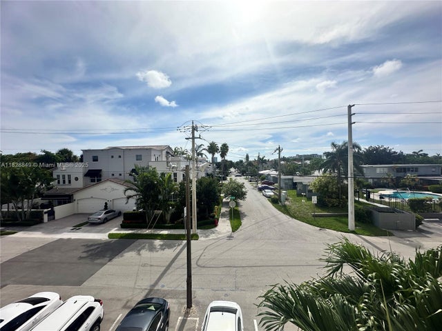 3 of 78 - 900 Ne 18th Ave 304, Fort Lauderdale, FL