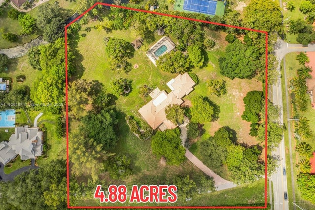 1 of 32 - 9750 Nw 45th Mnr, Coral Springs, FL