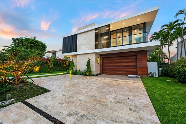 2 of 50 - 1410 S Biscayne Point Rd, Miami Beach, FL