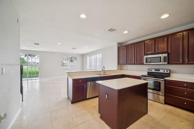 2 of 30 - 13913 Sw 278th St, Homestead, FL