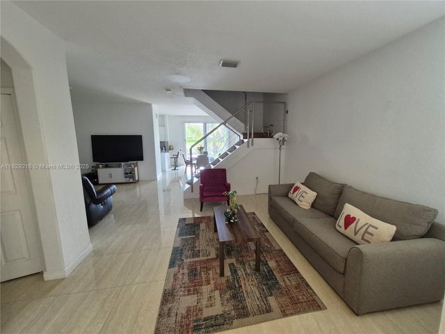 2 of 14 - 8134 Nw 108th Pl, Doral, FL