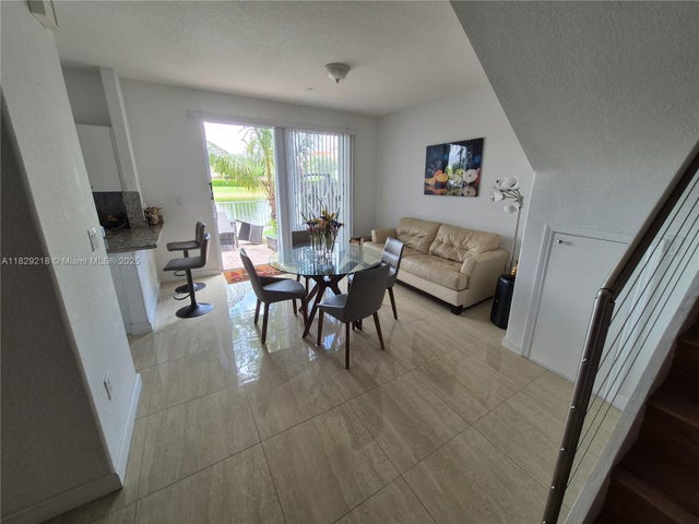 5 of 14 - 8134 Nw 108th Pl, Doral, FL