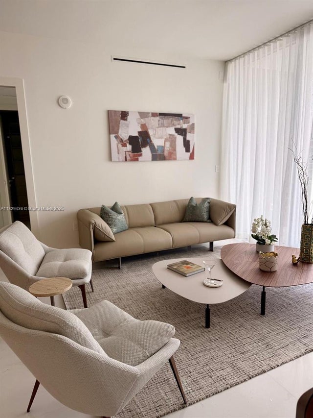 2 of 25 - 300 Biscayne Boulevard Way 5009w, Miami, FL