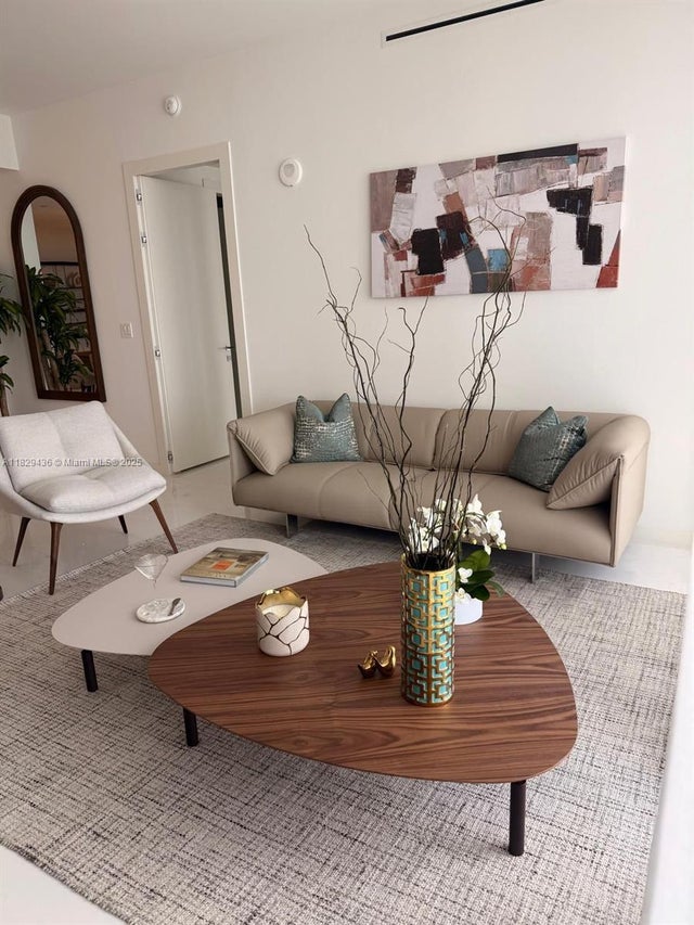 5 of 25 - 300 Biscayne Boulevard Way 5009w, Miami, FL