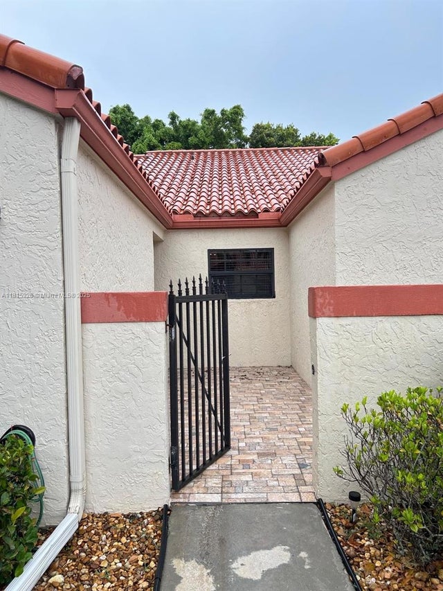 2 of 29 - 126 Centennial Ct, Deerfield Beach, FL