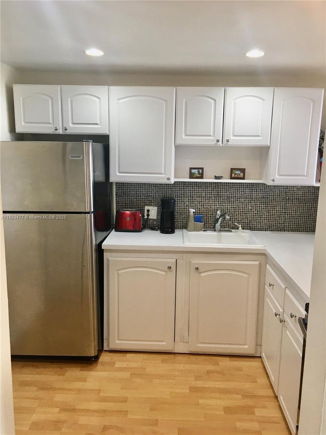 4 of 35 - 20379 W Country Club Dr 1737, Aventura, FL