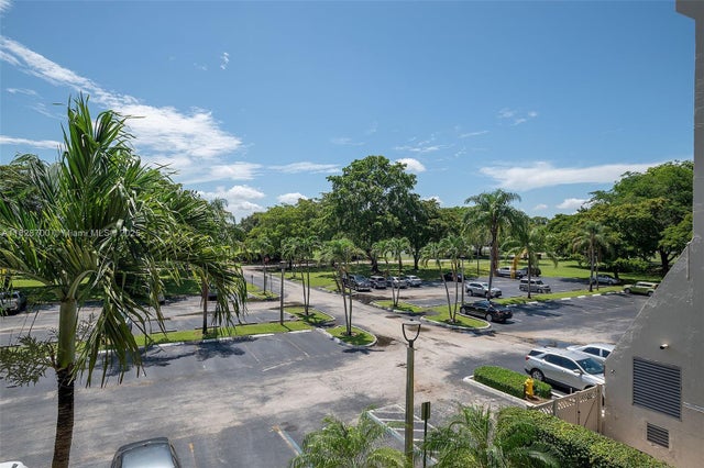 3 of 20 - 3150 W Rolling Hills Cir 307, Davie, FL