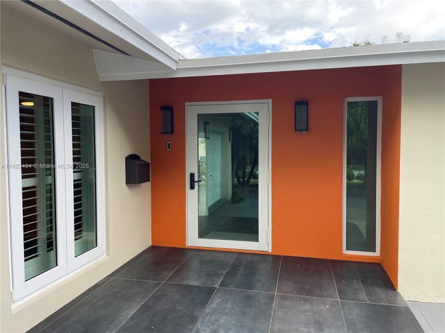 4 of 12 - 18941 Sw 92nd Ct, Cutler Bay, FL