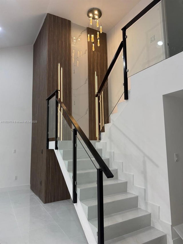 2 of 30 - 10433 Sw 118th Ct, Miami, FL