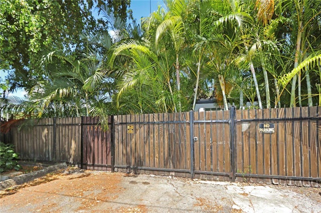 2 of 39 - 1125 Sw 15th Ter, Fort Lauderdale, FL