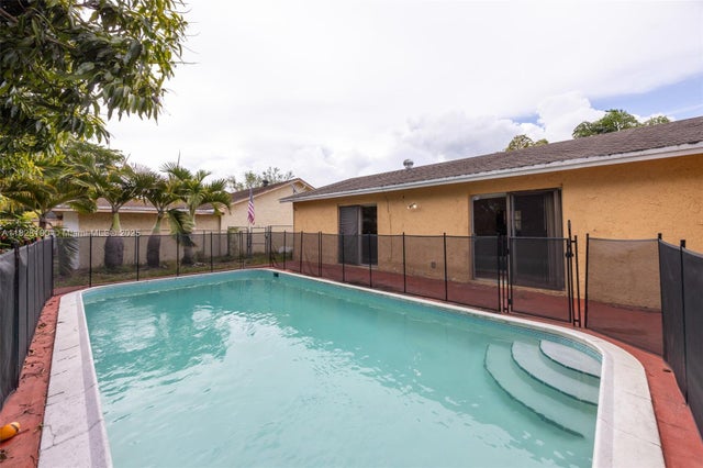 2 of 30 - 8051 Nw 47th Ct, Lauderhill, FL