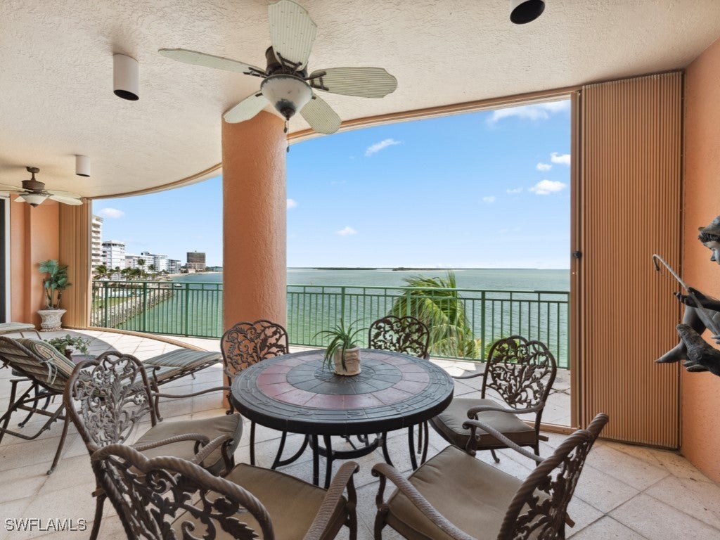 970 Cape Marco Dr 402, Marco Island