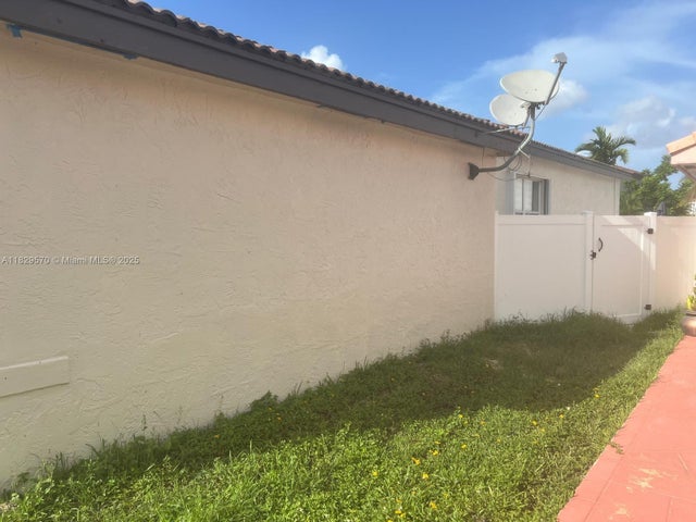 5 of 22 - 2383 Sw 177th Ter, Miramar, FL