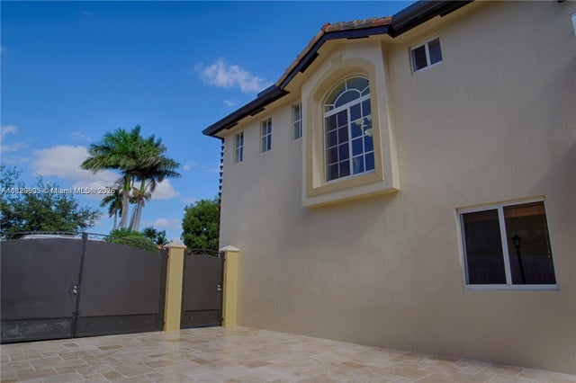 4 of 14 - 14432 Sw 38th Ln, Miami, FL