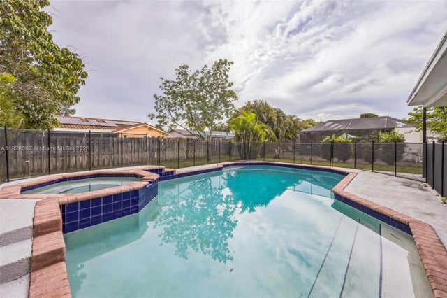 3 of 30 - 867 Ramblewood Dr, Coral Springs, FL