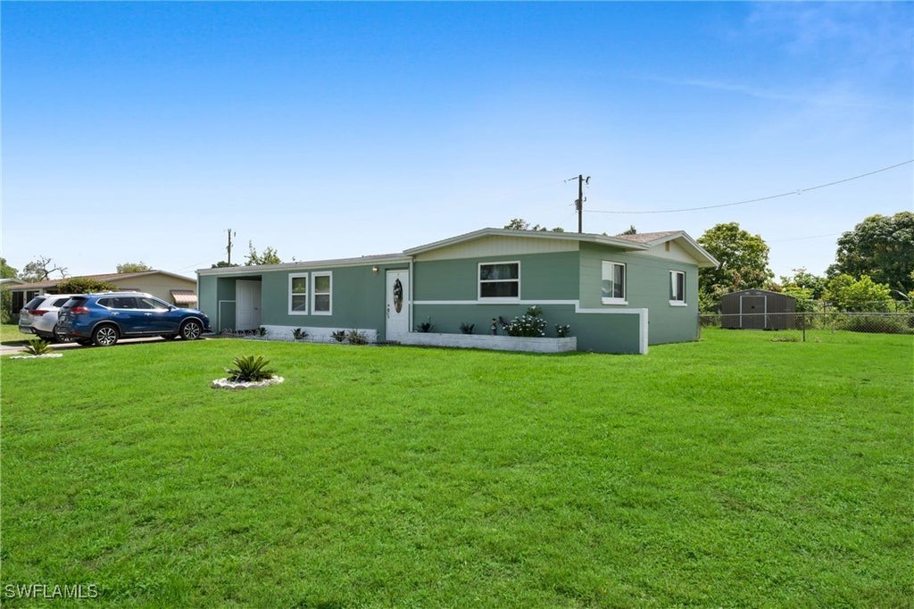 102 Oleander Rd, LEHIGH ACRES