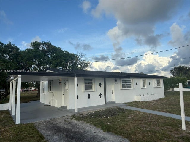 2 of 43 - 18535 Nw 39th Ct, Miami Gardens, FL