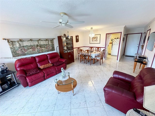 3 of 15 - 17001 Ne 13th Ave 202, Miami, FL