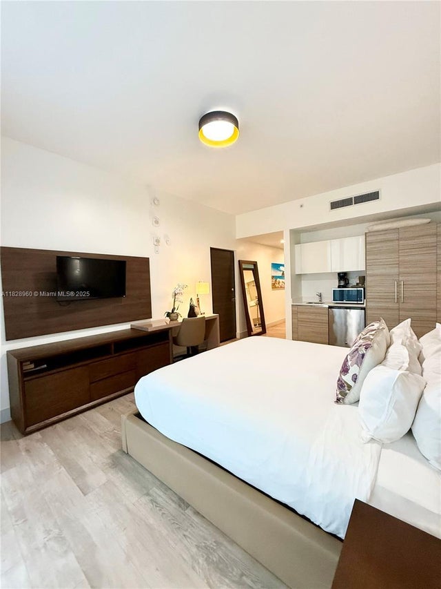 3 of 42 - 777 N Ocean Dr S418, Hollywood, FL