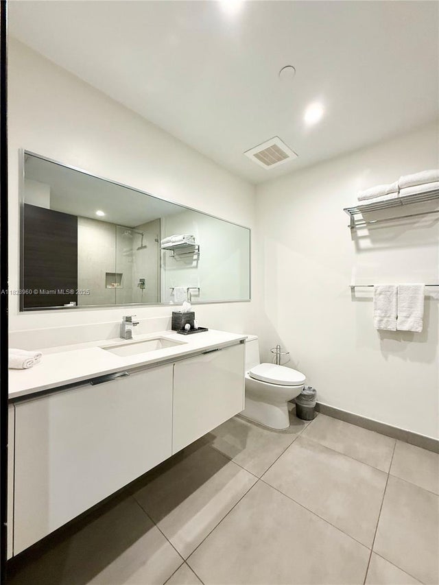 5 of 42 - 777 N Ocean Dr S418, Hollywood, FL