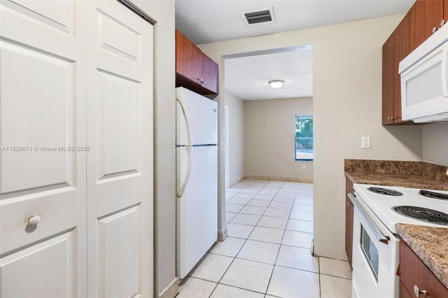 3 of 30 - 6048 Buchanan St, Hollywood, FL