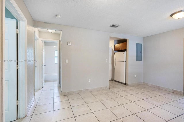 4 of 30 - 6048 Buchanan St, Hollywood, FL