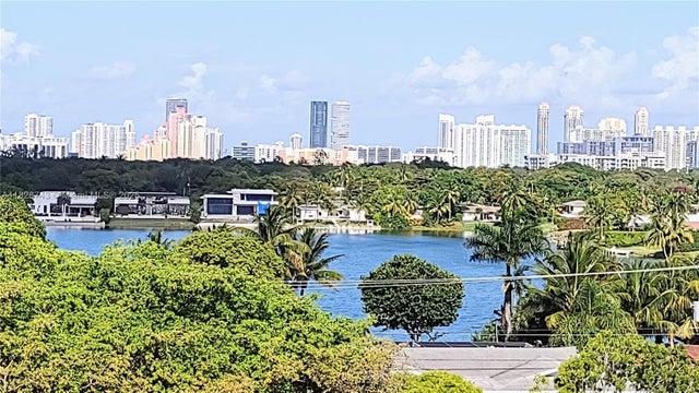 1 of 19 - 1780 Ne 191st St 704-2, Miami, FL