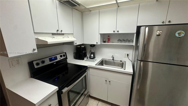 3 of 14 - 447 Ne 195th St 115, Miami, FL