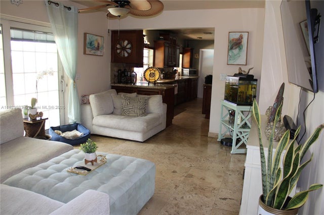 5 of 17 - 8200 Sw 164th St, Palmetto Bay, FL