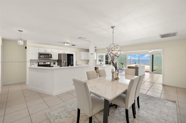 5 of 40 - 746 Overiver Drive, Fort Myers, FL