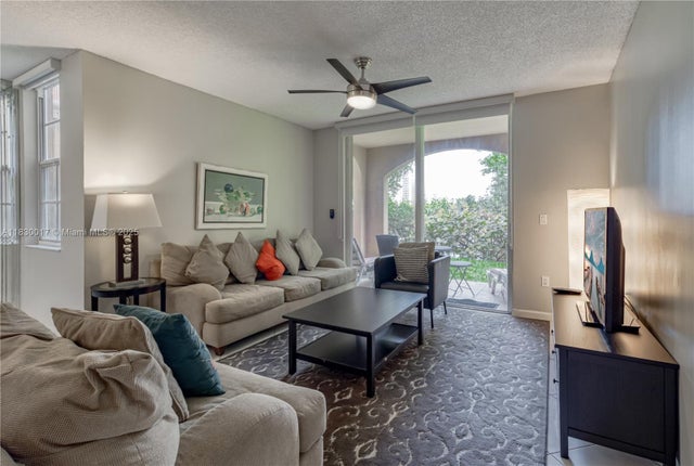 4 of 22 - 19655 E Country Club Dr 6108, Aventura, FL