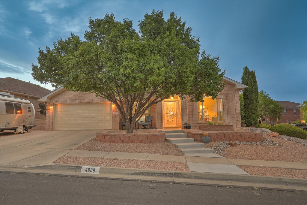 4609 Waynesboro Place Nw, Albuquerque