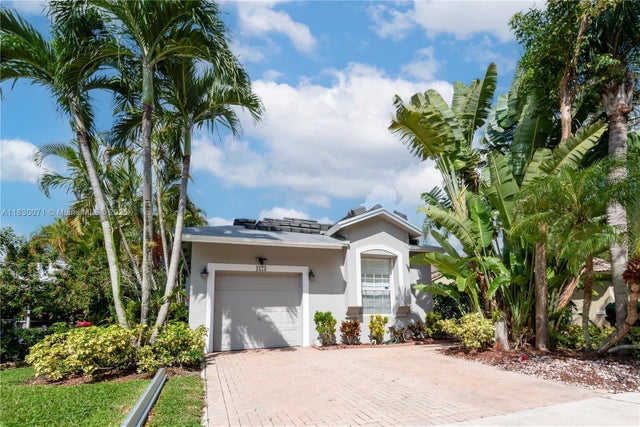 3 of 60 - 4123 Sapphire Bnd, Weston, FL