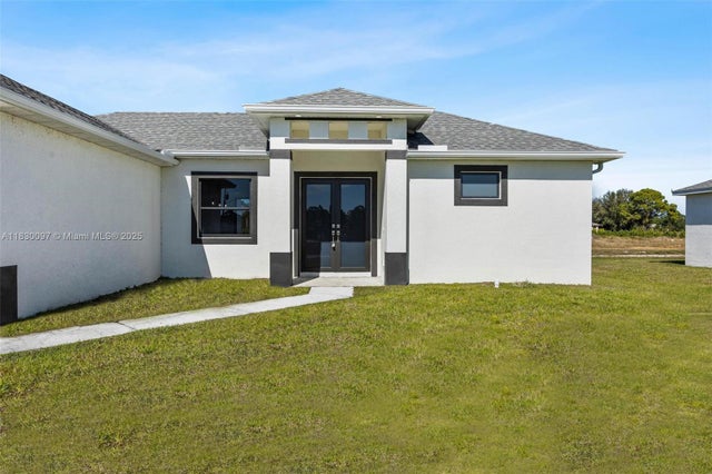 3 of 32 - 933 Gleason St, Lehigh Acres, FL