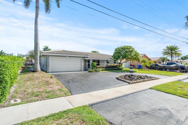 5 of 32 - 321 Se 4th St, Pompano Beach, FL