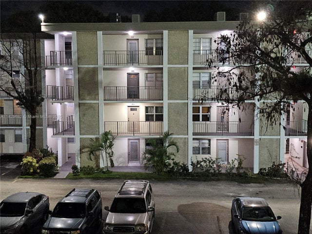 2998 Nw 48th Ter 129, Lauderdale Lakes