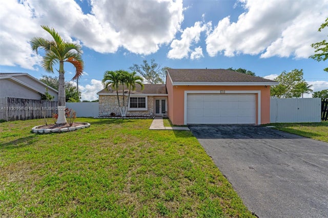 3 of 40 - 1747 N Goldeneye Ln, Homestead, FL