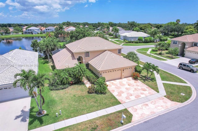 1 of 38 - 6201 Floridian Cir, Lake Worth, FL