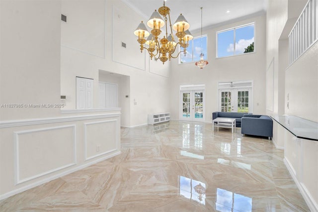 2 of 38 - 6201 Floridian Cir, Lake Worth, FL