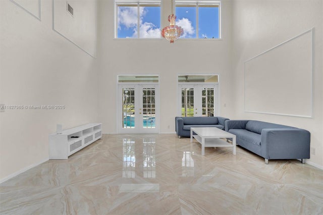 4 of 38 - 6201 Floridian Cir, Lake Worth, FL