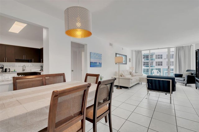 3 of 35 - 5151 Collins Ave 729, Miami Beach, FL