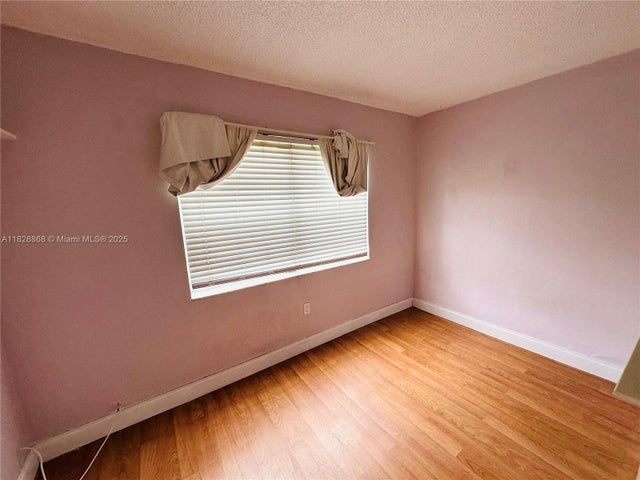 2 of 15 - 251 Galen Dr 112e, Key Biscayne, FL