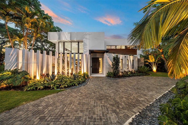 2 of 25 - 4041 S Le Jeune Rd, Miami, FL