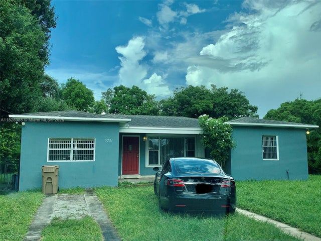 2 of 19 - 5221 Orange Dr, Davie, FL